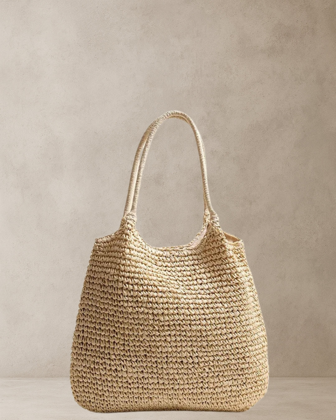 Coastal Raffia Tote Bag – Beige; straw tote bag with inner lining and magnetic clasp; lightweight shoulder carry for beach and markets.